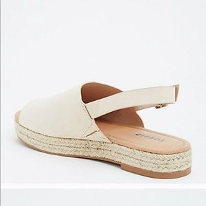 Brand New Torrid Flatform Espadrilles size 7.5W